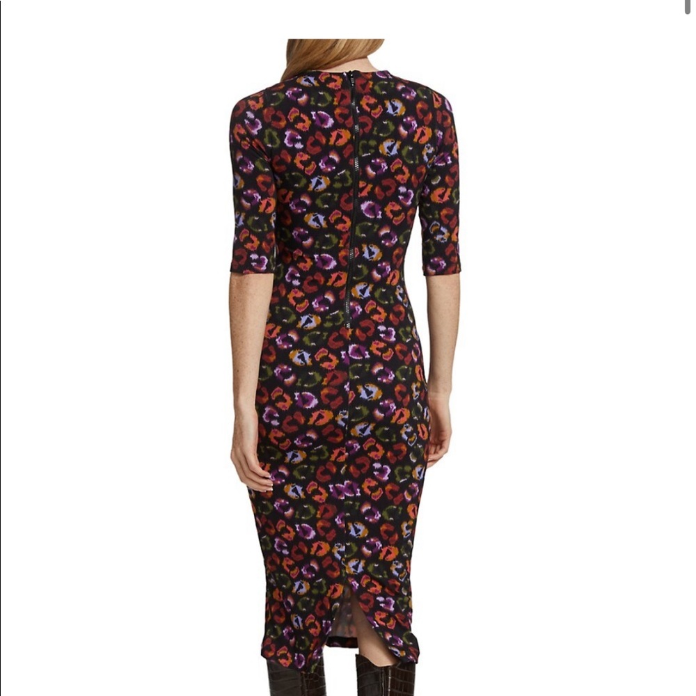 Farm Rio
Leopard-Print Fitted Sheath Dress - Picture 5 of 9